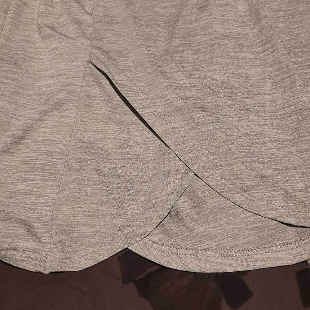 Apana Yoga Shirt Medium - Picture 7 of 8